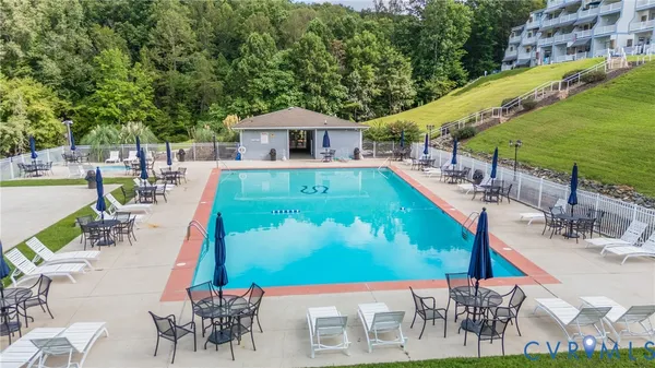 $165,000 | 1085 Bluewater Drive, Unit 208, Moneta, VA 24121