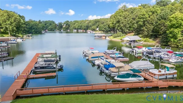 $165,000 | 1085 Bluewater Drive, Unit 208, Moneta, VA 24121