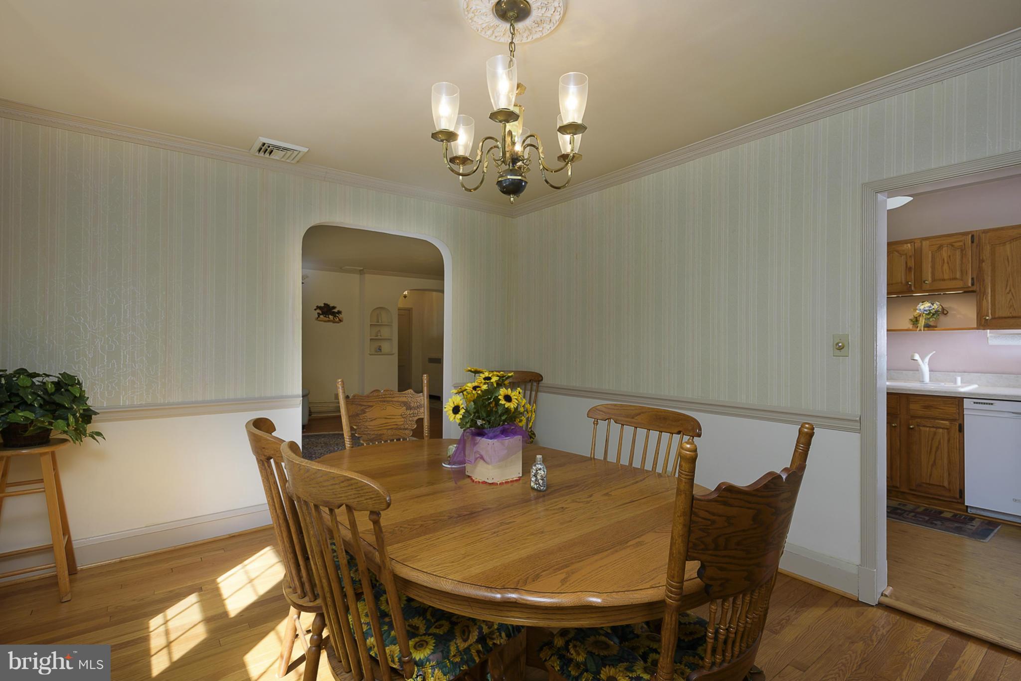 24 Somerset Road Catonsville, MD 21228 - Photo 9 of 29 DINING ROOM