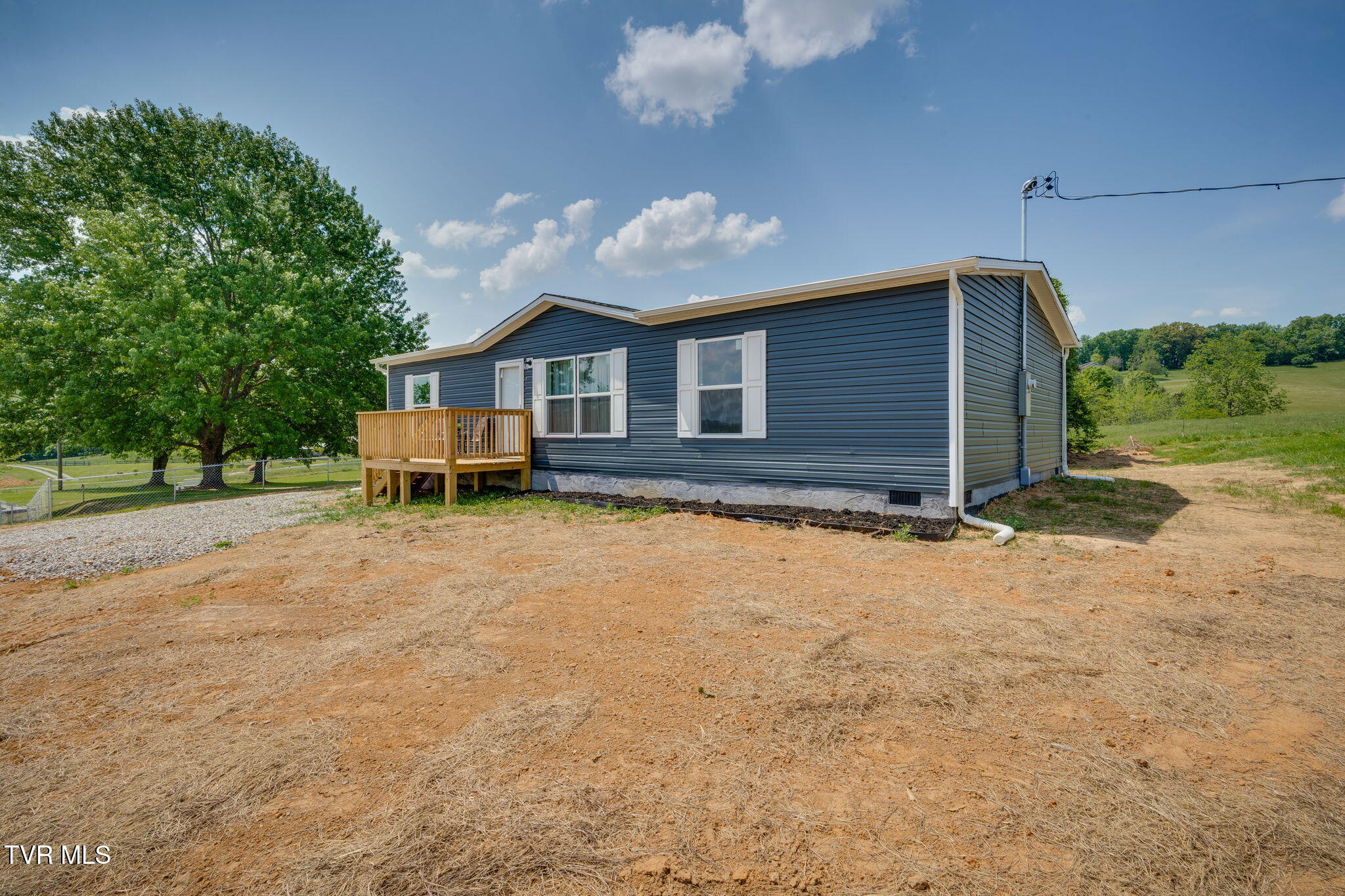 30 Armstrong Road Limestone, TN 37681 - Photo 3 of 29 003