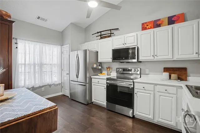 $304,900 | 21 River Trace Court, Savannah, GA 31410