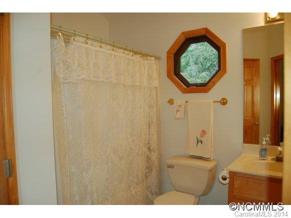 204 Kings Ridge Maggie Valley, NC 28751 - Photo 11 of 15 Gallery Image 11