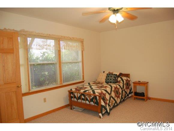 204 Kings Ridge Maggie Valley, NC 28751 - Photo 13 of 15 Gallery Image 13
