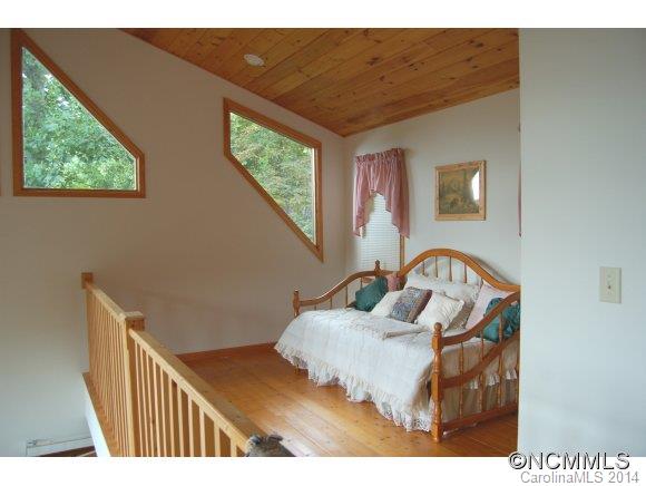204 Kings Ridge Maggie Valley, NC 28751 - Photo 8 of 15 Gallery Image 8