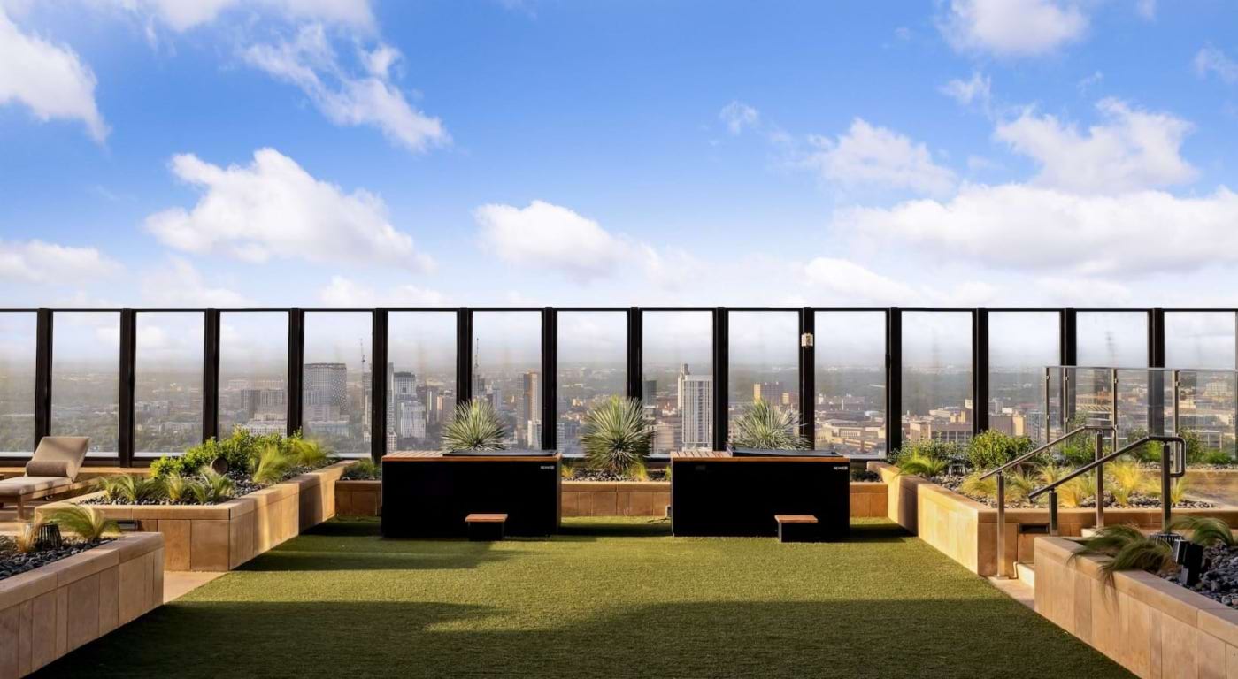 600 Guadalupe Street, Unit 5807 Austin, TX 78701 - Photo 26 of 28 a view of two chairs in the deck
