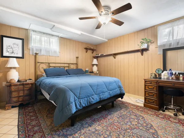 $299,900 | 25 North Worth Avenue, Elgin, IL 60123