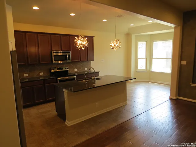 $2,200 | 720 Laserra, Cibolo, TX 78108