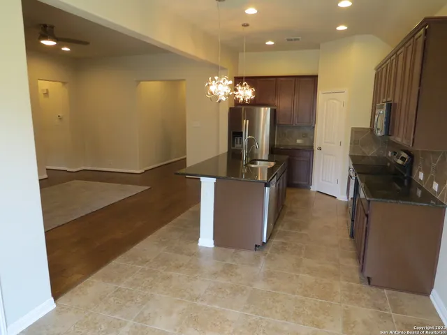 $2,200 | 720 Laserra, Cibolo, TX 78108
