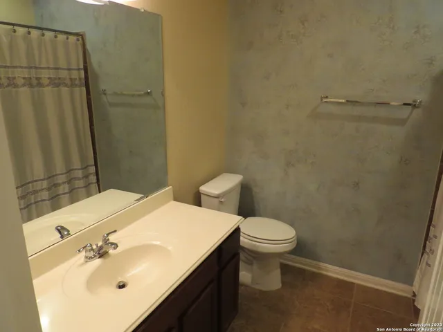 $2,200 | 720 Laserra, Cibolo, TX 78108