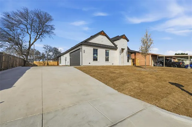 $395,000 | 6112 Yeary Street, Lake Worth, TX 76135