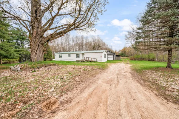 $149,500 | 22132 15th Avenue, Barryton, MI 49305
