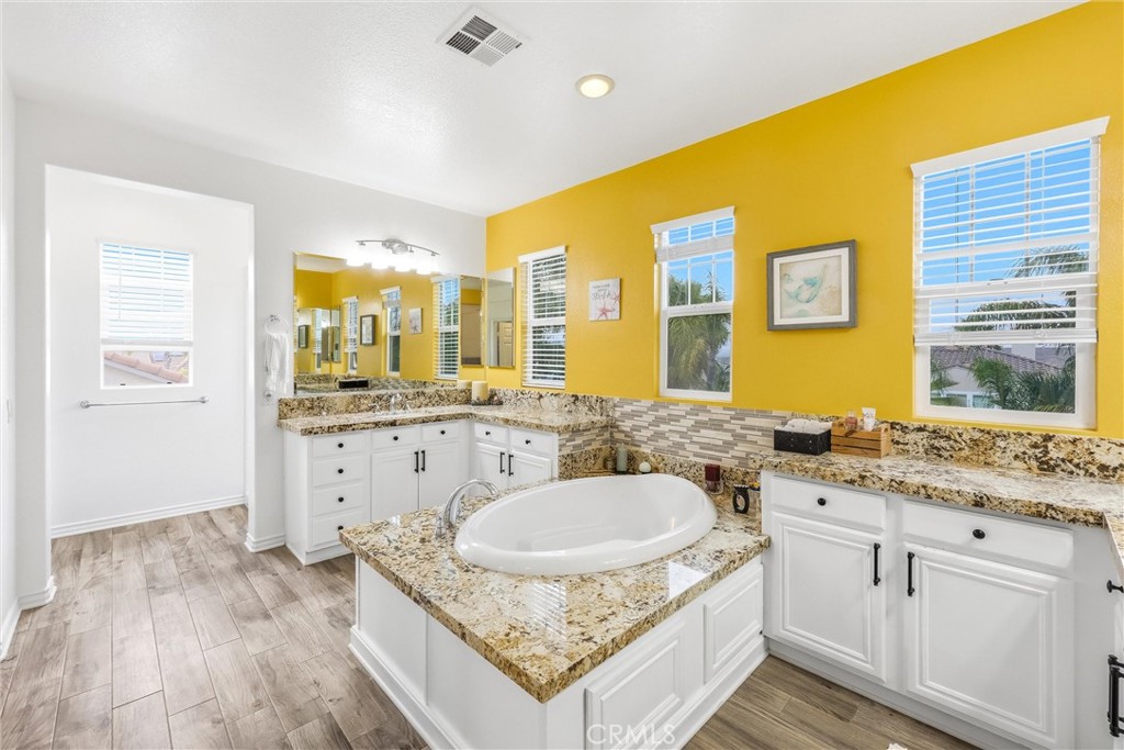 8214 Lavender Lane Riverside, CA 92508 - Photo 5 of 64