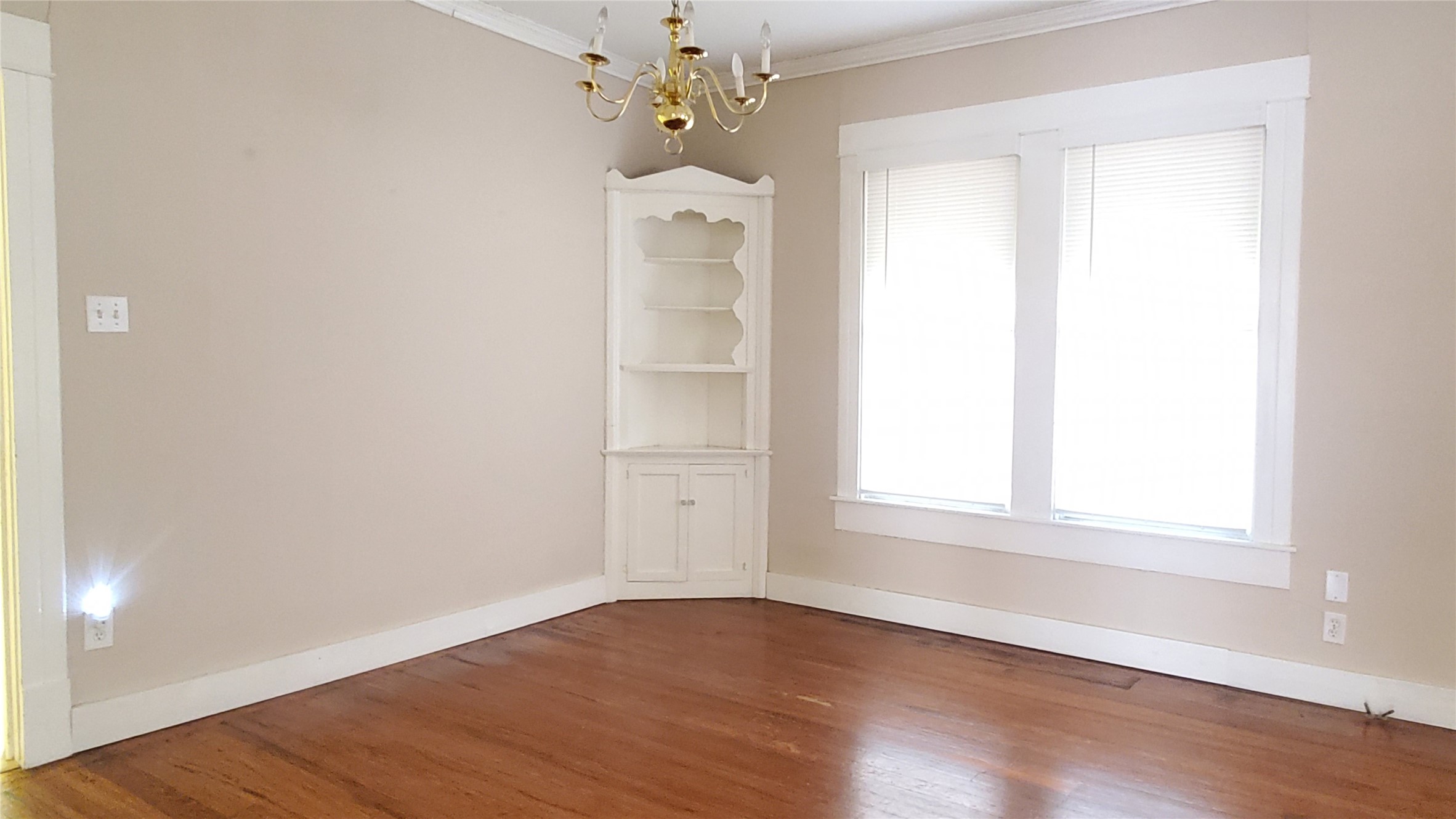 1117 West 4th Street Taylor, TX 76574 - Photo 9 of 22