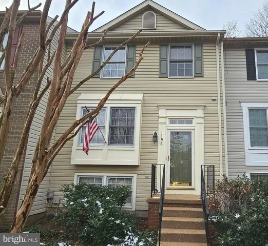 $2,450 | 1196 Swanhill Court, Chestnut Hill Cove, MD 21226