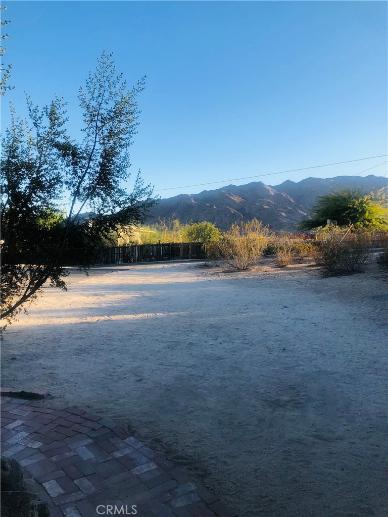 6670 Pine Avenue Twentynine Palms, CA 92277 - Photo 1 of 24