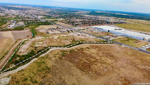 $3,109,000 | 3292 El Indio Highway, Eagle Pass, TX 78852