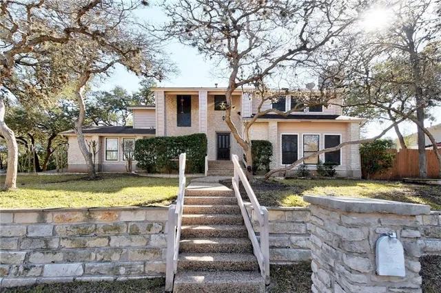 $3,800 | 4732 Palisade Drive, Austin, TX 78731