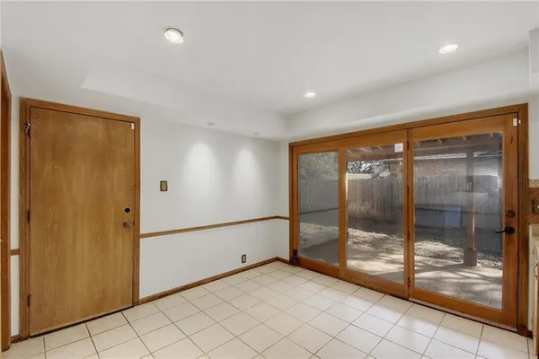$3,800 | 4732 Palisade Drive, Austin, TX 78731