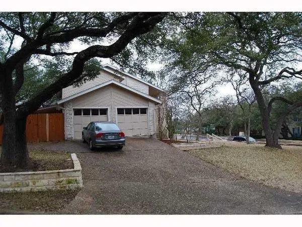 $3,800 | 4732 Palisade Drive, Austin, TX 78731