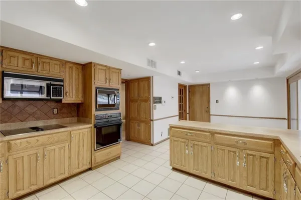 $3,800 | 4732 Palisade Drive, Austin, TX 78731