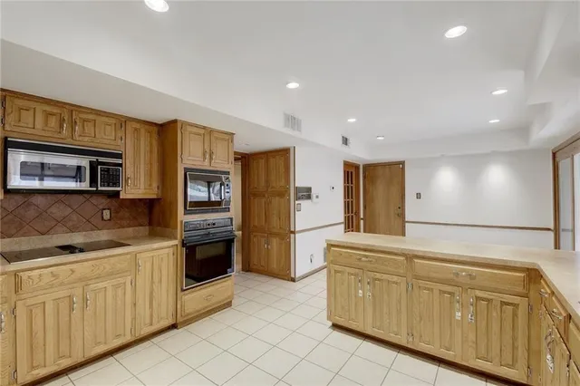 $3,800 | 4732 Palisade Drive, Austin, TX 78731