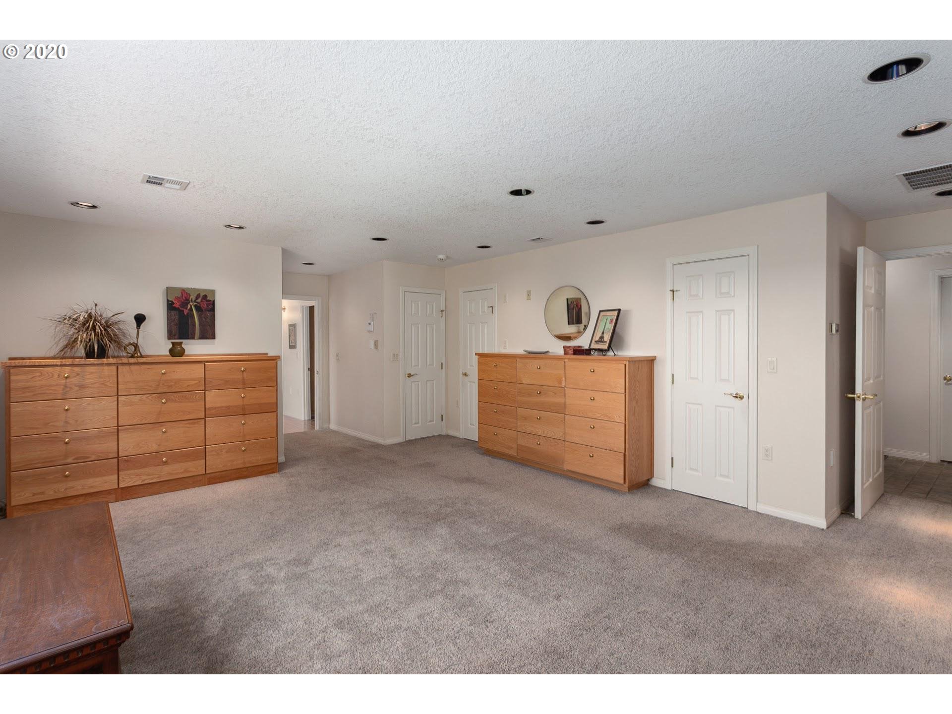 3749 Northwest Thatcher Road Forest Grove, OR 97116 - Photo 13 of 27 Gallery Image 13