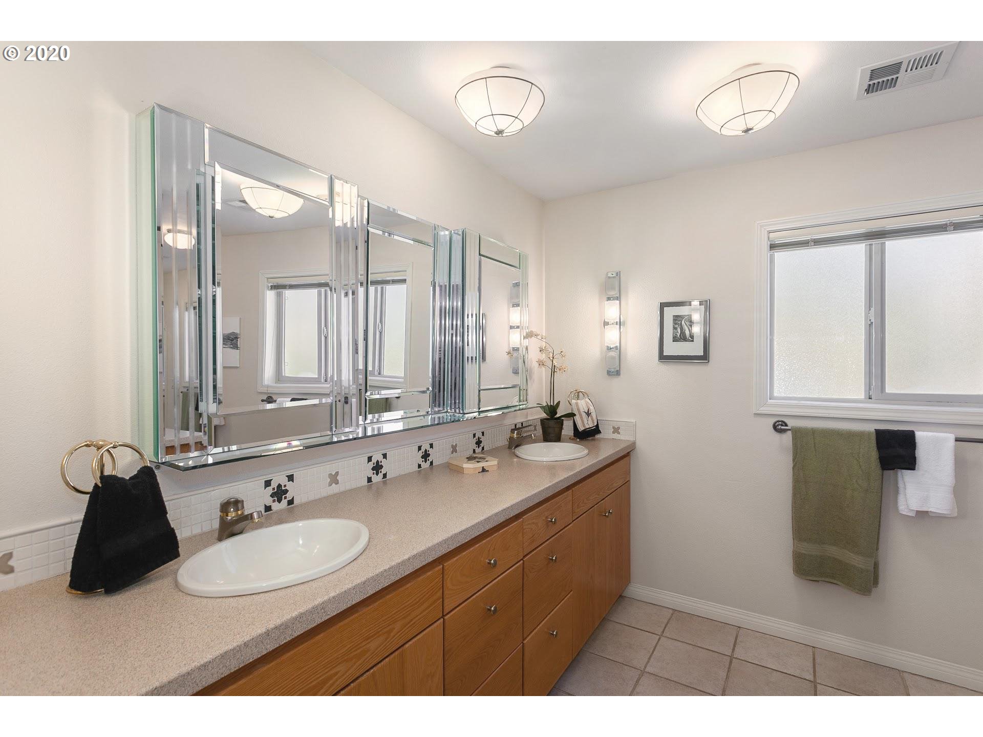 3749 Northwest Thatcher Road Forest Grove, OR 97116 - Photo 14 of 27 Gallery Image 14