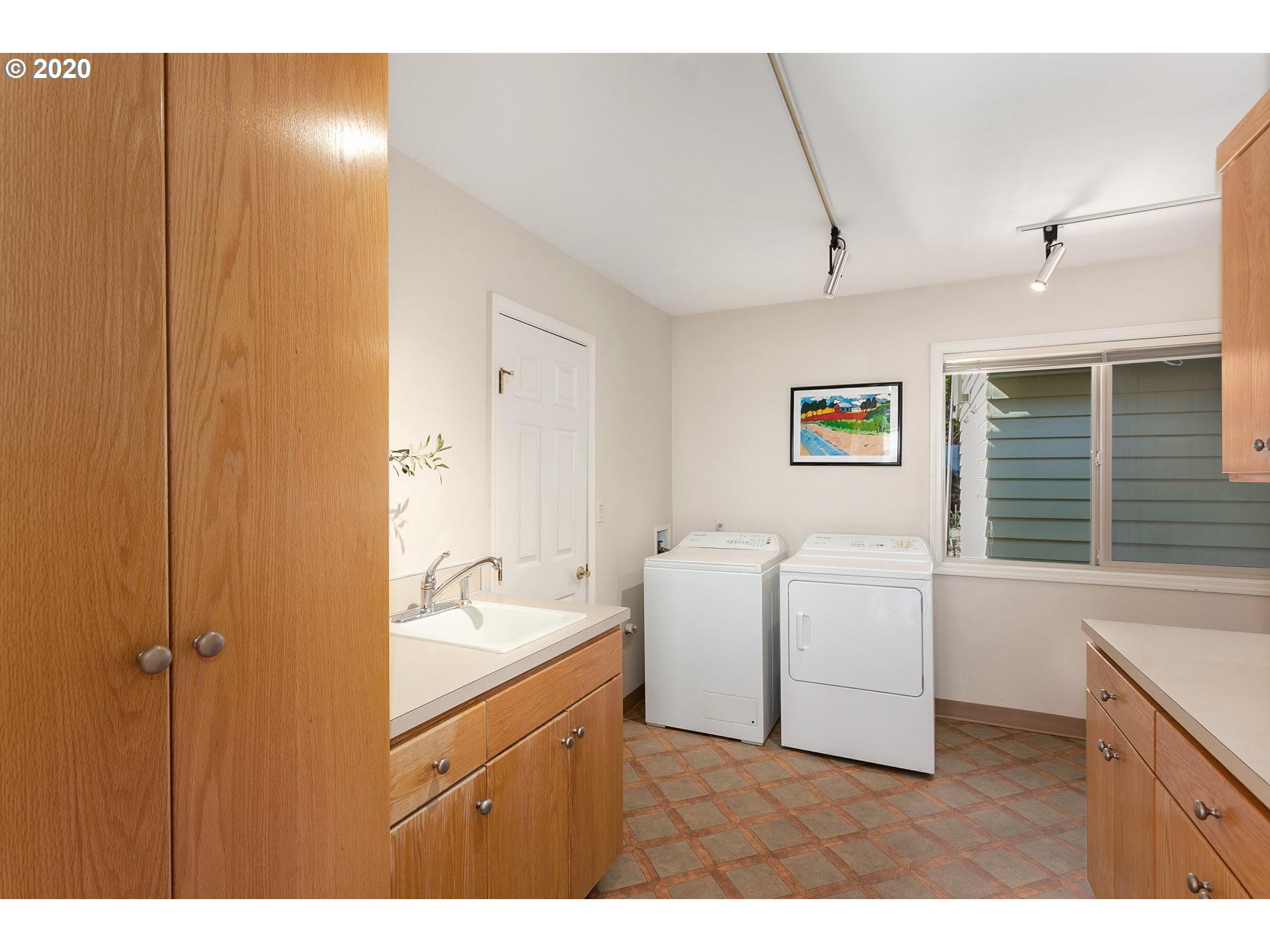 3749 Northwest Thatcher Road Forest Grove, OR 97116 - Photo 17 of 27 Gallery Image 17