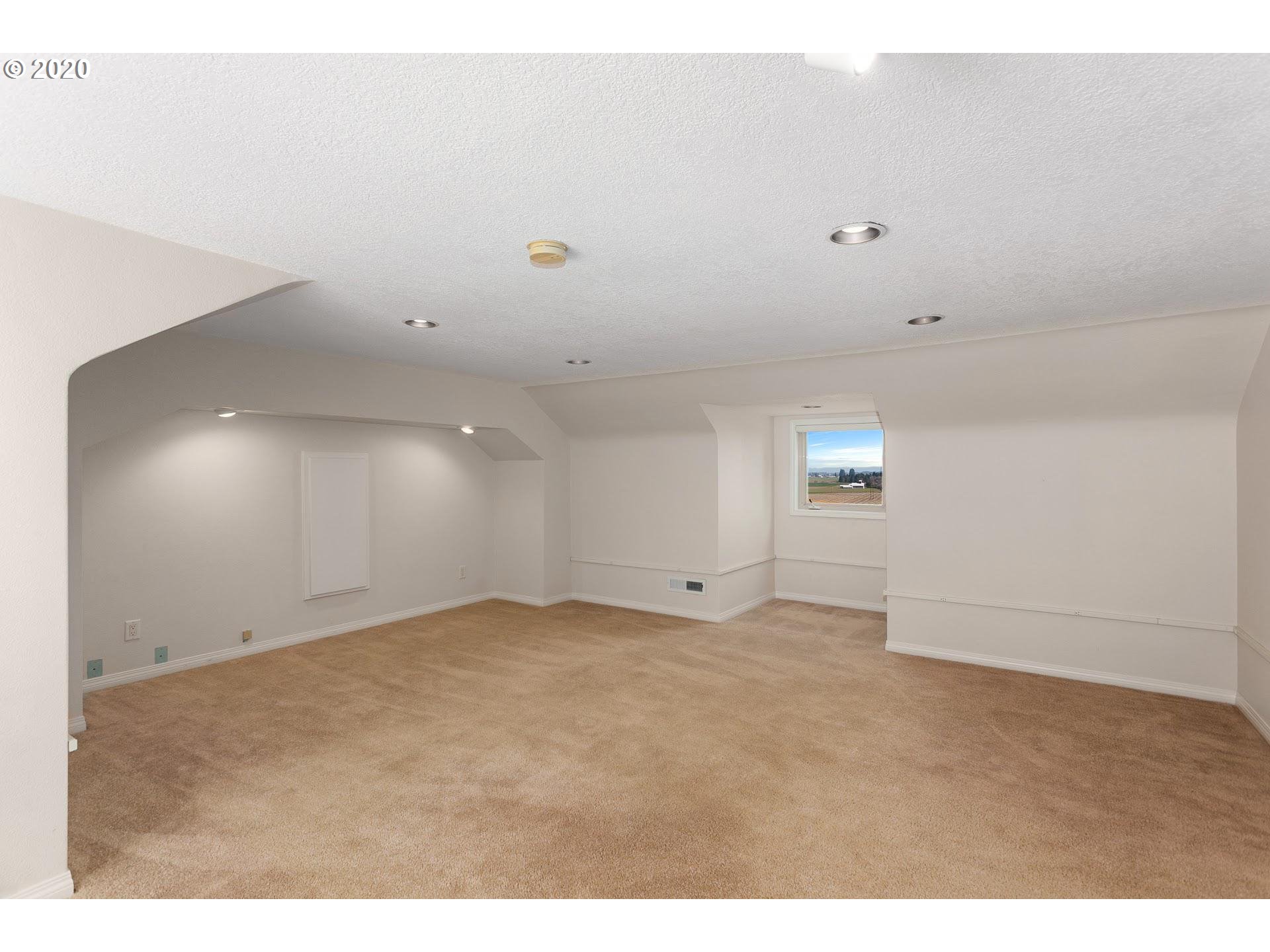 3749 Northwest Thatcher Road Forest Grove, OR 97116 - Photo 19 of 27 Gallery Image 19