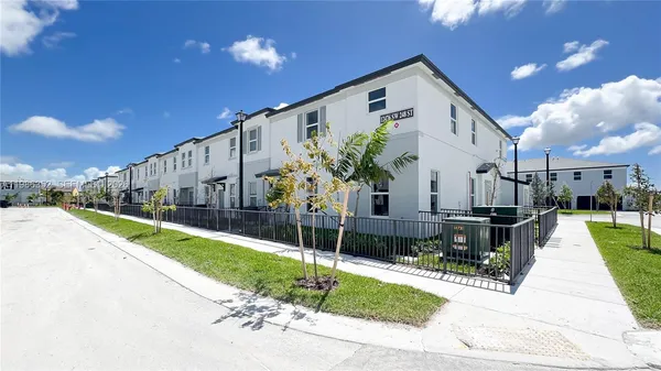 $2,800 | 12476 Southwest 248th Street, Unit 8, Homestead, FL 33032