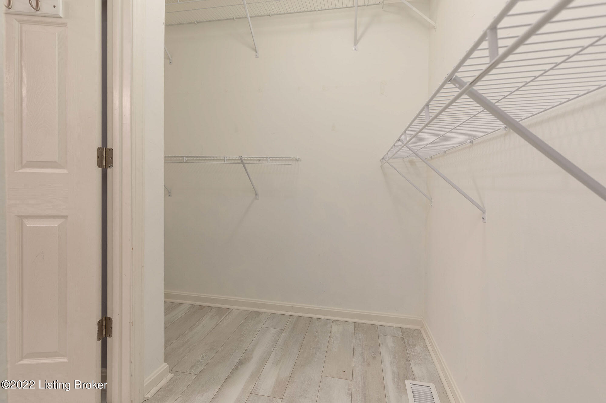 6205 Cooper Chapel Road Louisville, KY 40229 - Photo 14 of 47 Spacious Walk-in Closet