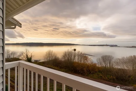 $350,000 | 1055 Peace Portal Drive, Unit 7, Blaine, WA 98230