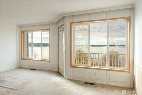 $350,000 | 1055 Peace Portal Drive, Unit 7, Blaine, WA 98230