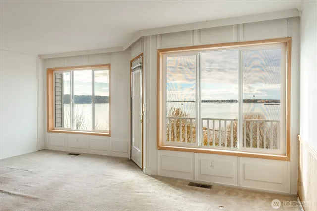 $350,000 | 1055 Peace Portal Drive, Unit 7, Blaine, WA 98230