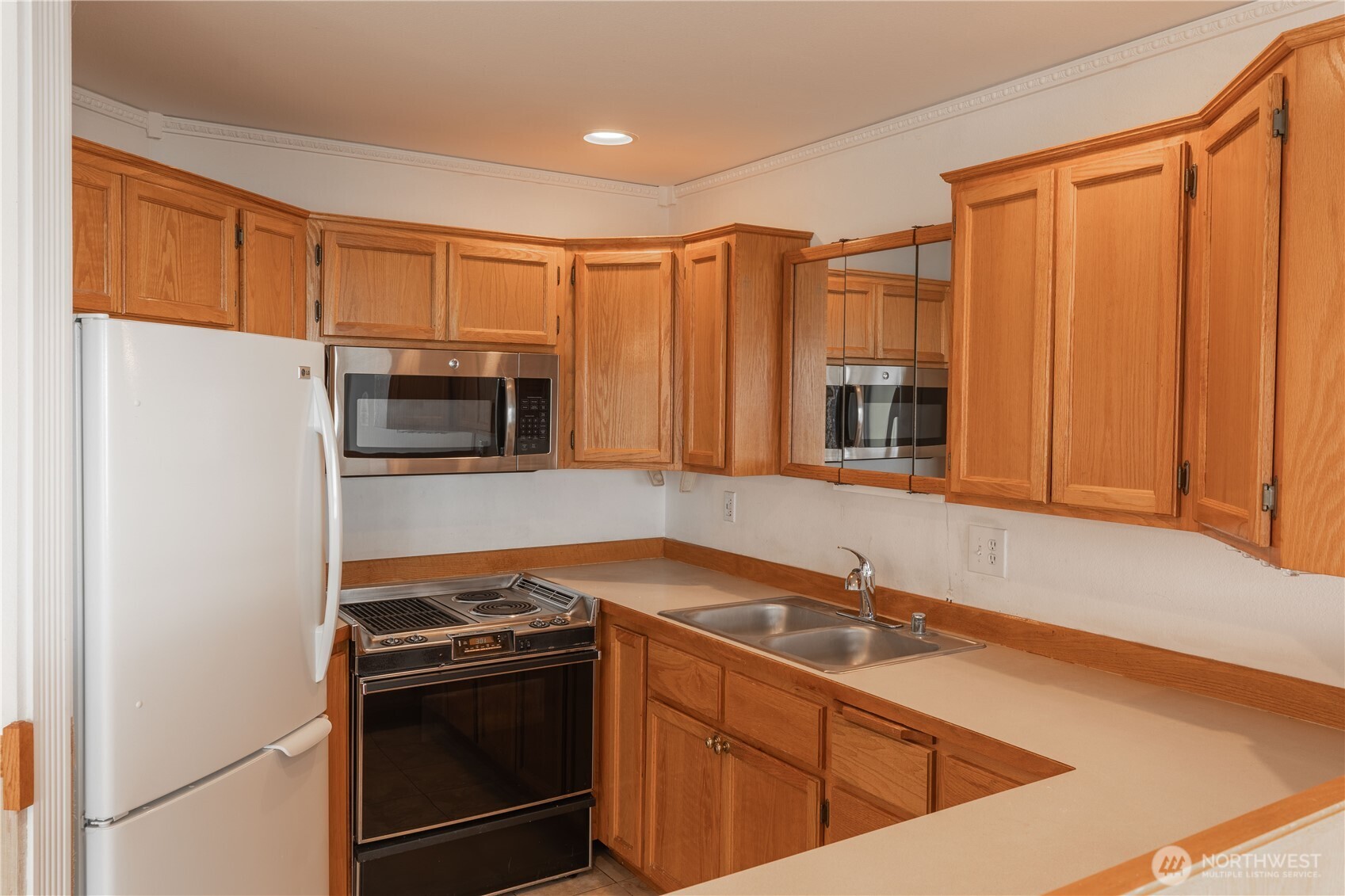 1055 Peace Portal Drive, Unit 7 Blaine, WA 98230 - Photo 5 of 35