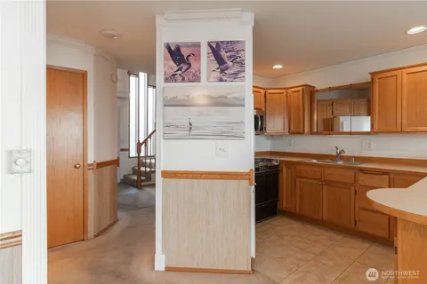 $350,000 | 1055 Peace Portal Drive, Unit 7, Blaine, WA 98230