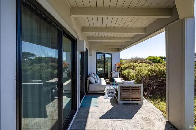 $2,050,000 | 21002 Heron Drive, Bodega Bay, CA 94923