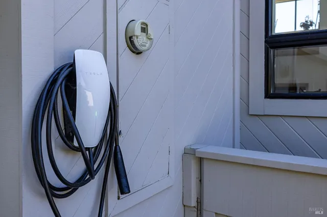 $2,050,000 | 21002 Heron Drive, Bodega Bay, CA 94923