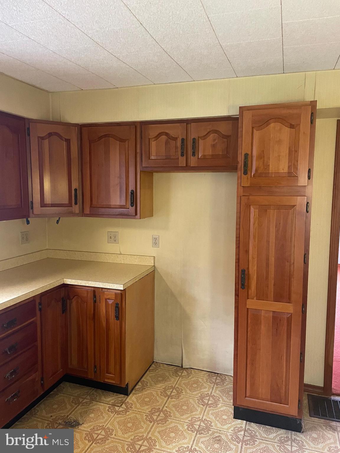 15607 Old Coney Cemetery Road Southwest Lonaconing, MD 21539 - Photo 11 of 34 a utility room with cabinets