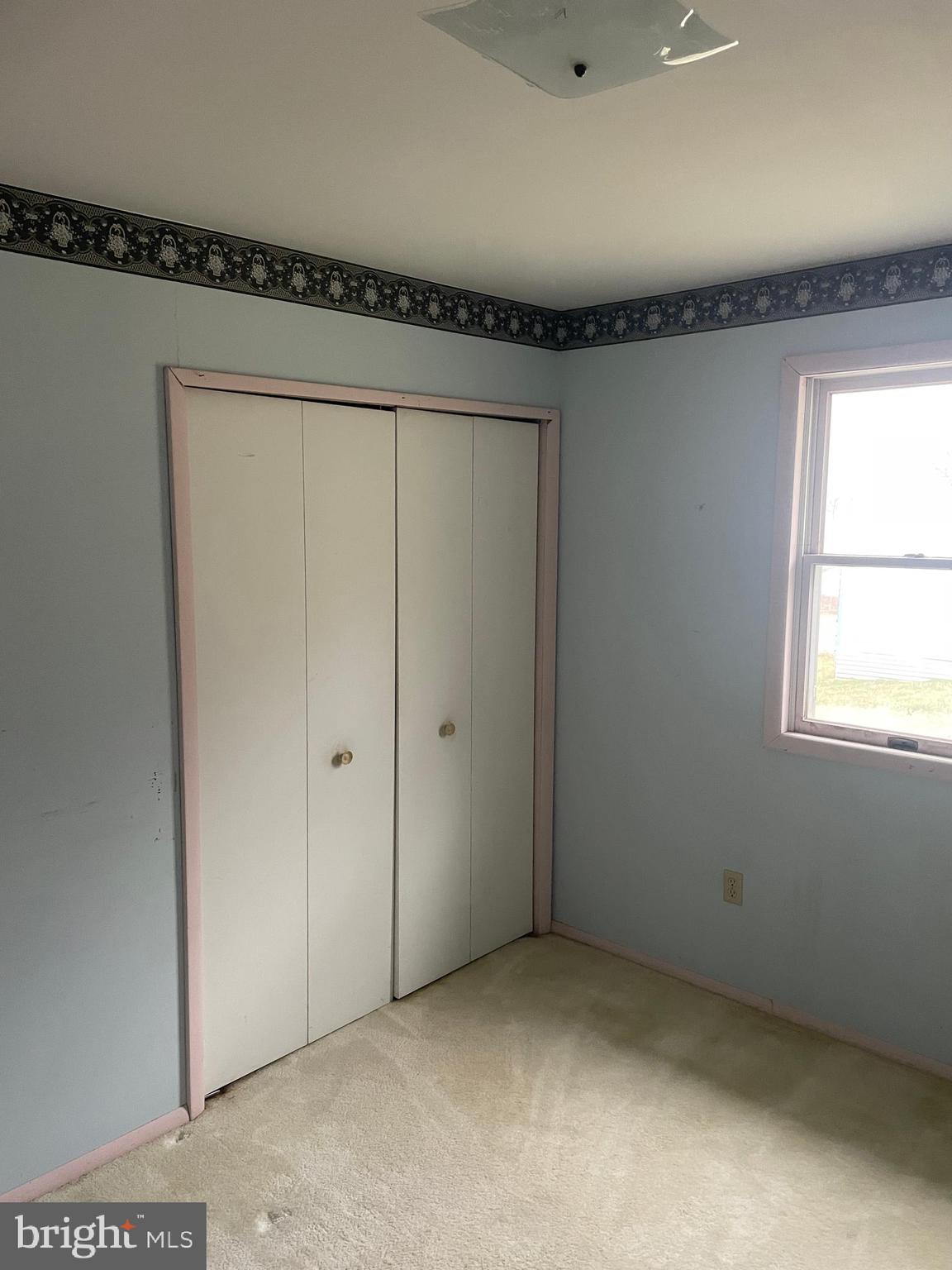 15607 Old Coney Cemetery Road Southwest Lonaconing, MD 21539 - Photo 21 of 34 a view of an empty room
