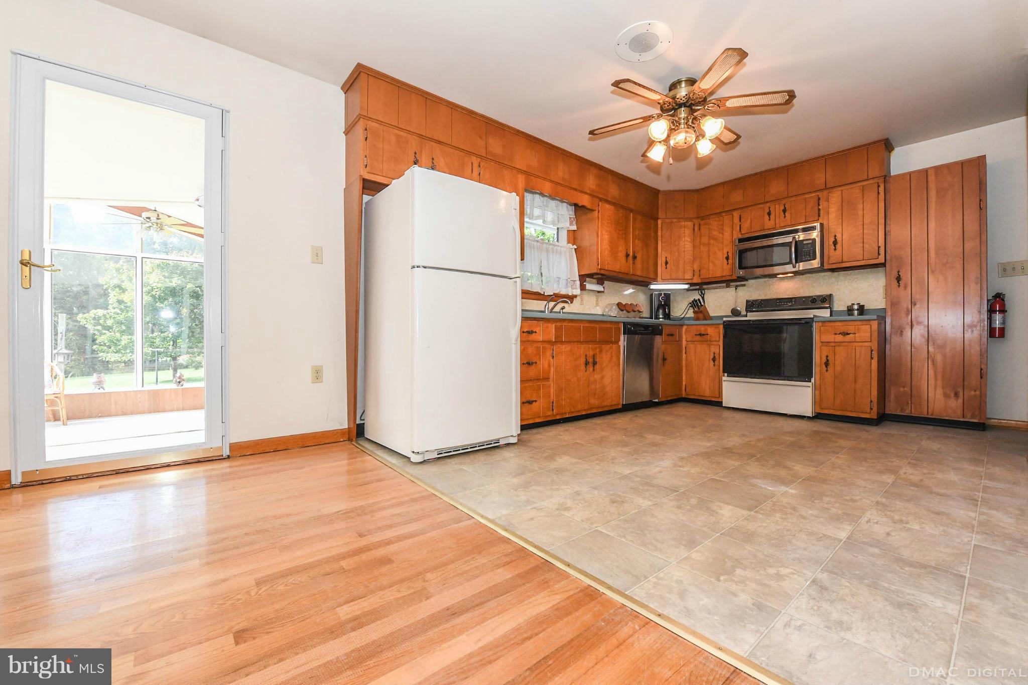 8223 Edgewood Church Road Frederick, MD 21702 - Photo 5 of 30 Kitchen