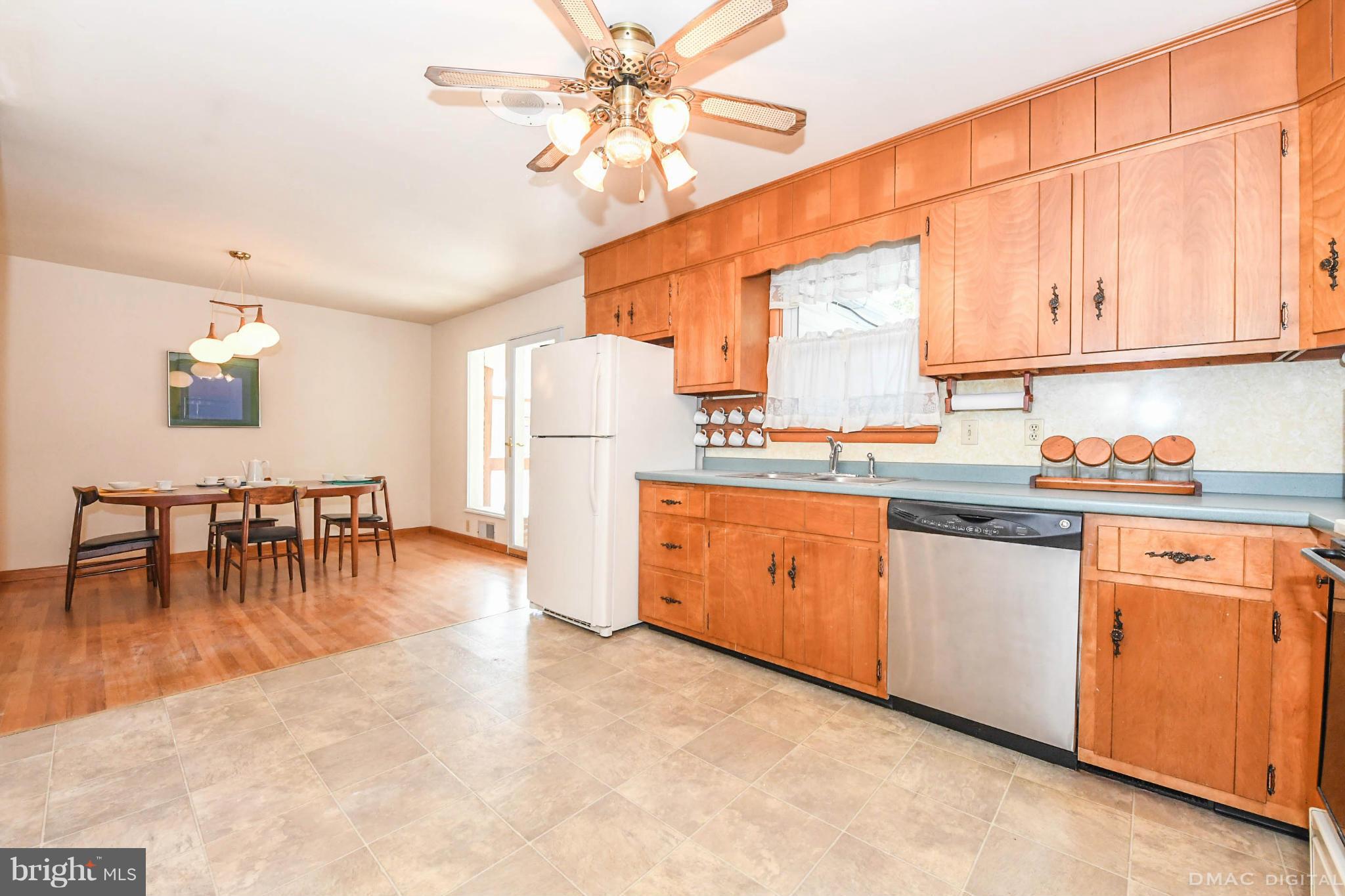 8223 Edgewood Church Road Frederick, MD 21702 - Photo 7 of 30 Kitchen