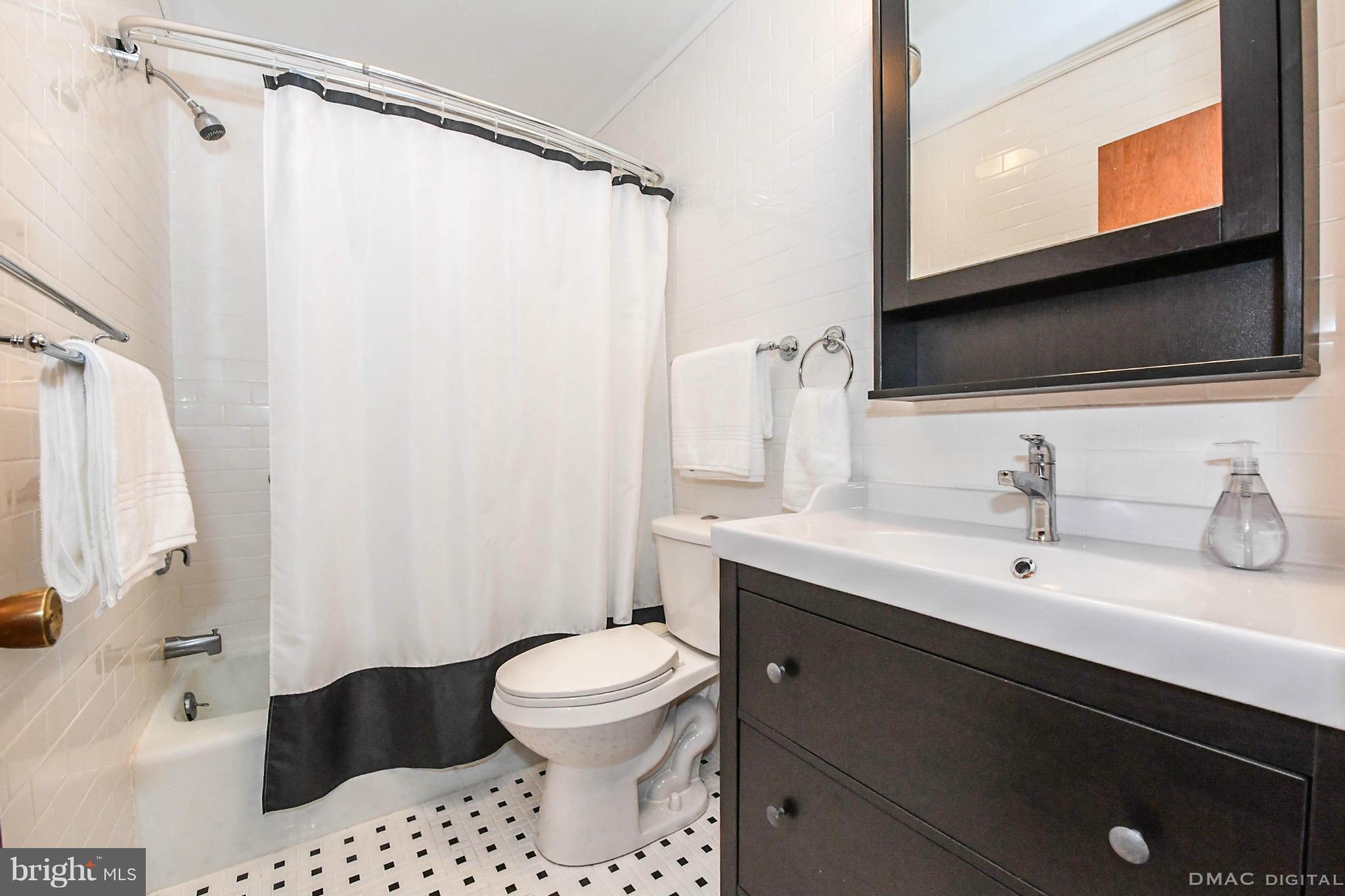 8223 Edgewood Church Road Frederick, MD 21702 - Photo 10 of 30 Bath
