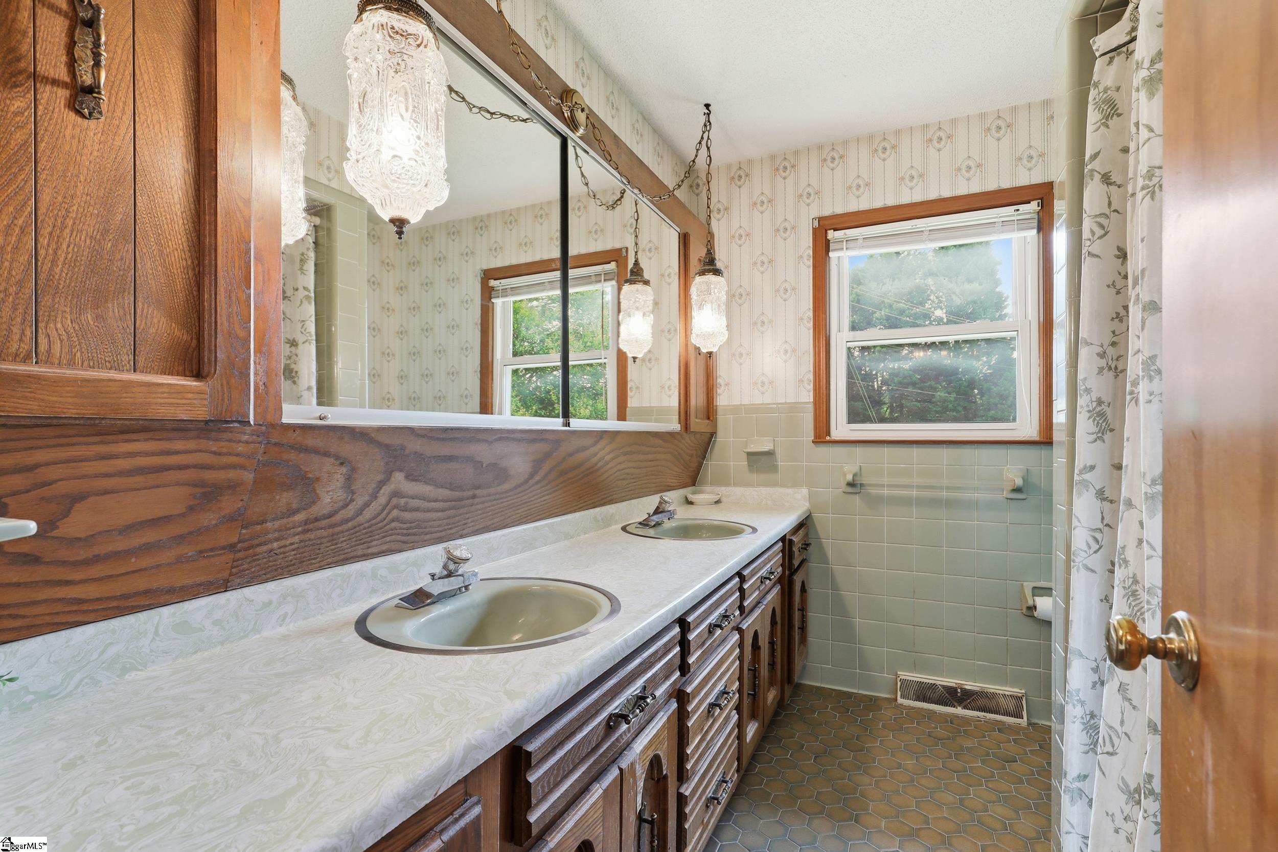 2401 Old Easley Bridge Road Greenville, SC 29611 - Photo 20 of 37