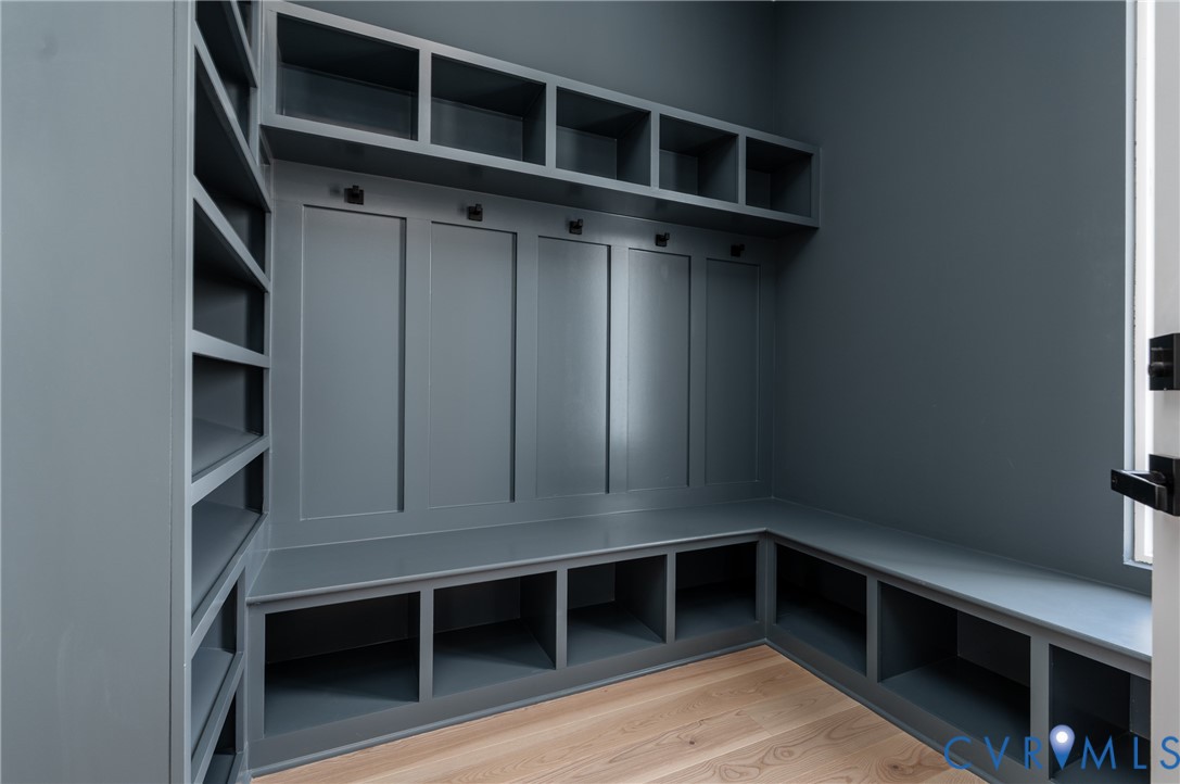 3536 Ampfield Way Midlothian, VA 23112 - Photo 25 of 49 a view of a room with shelf