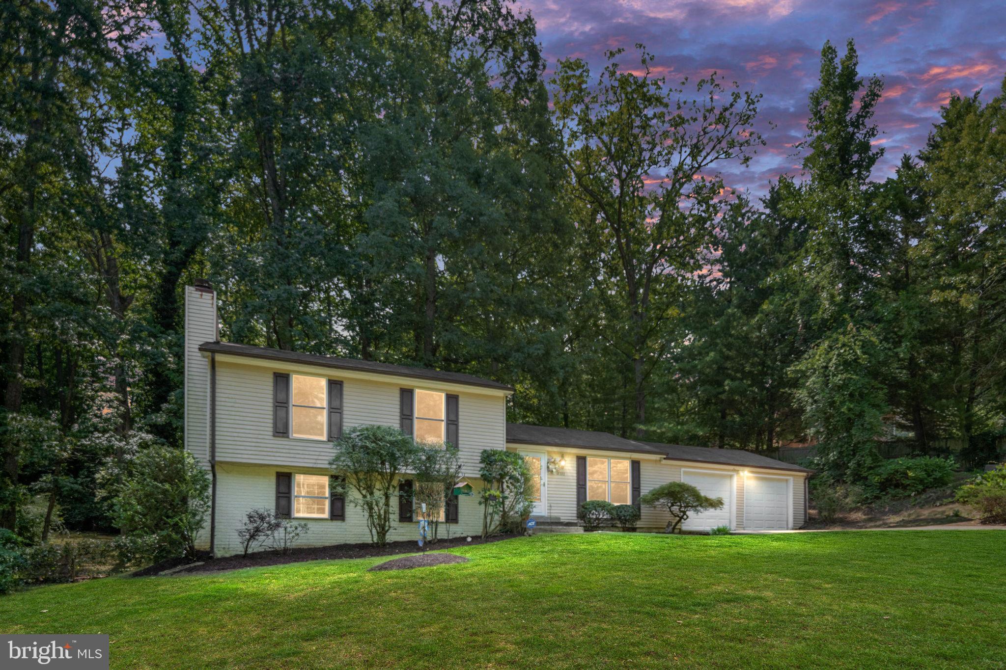 18332 Cato Court Triangle, VA 22172 - Photo 2 of 29