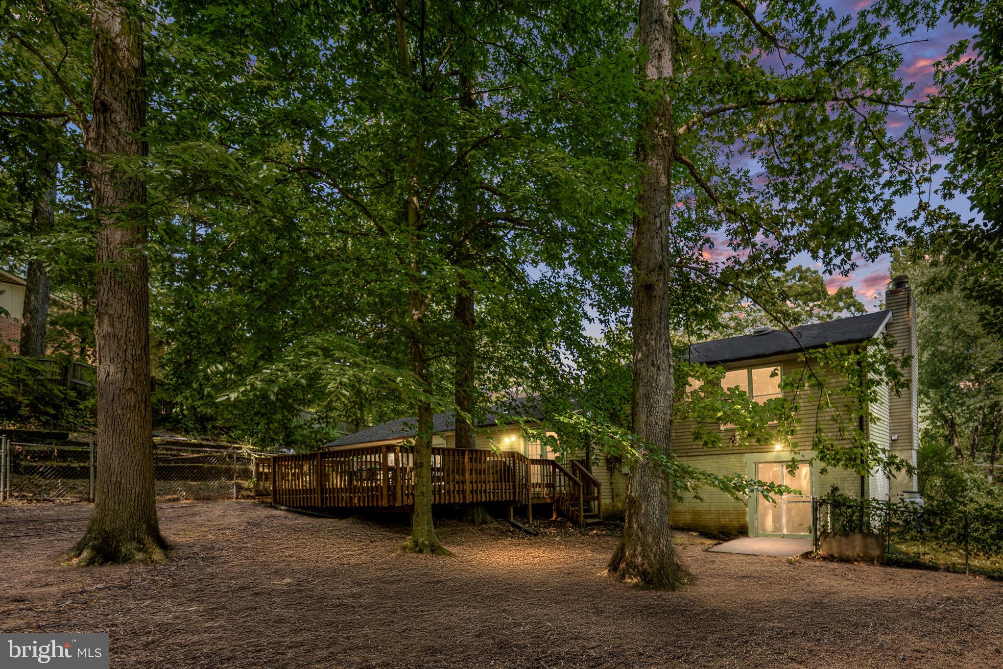 18332 Cato Court Triangle, VA 22172 - Photo 4 of 29