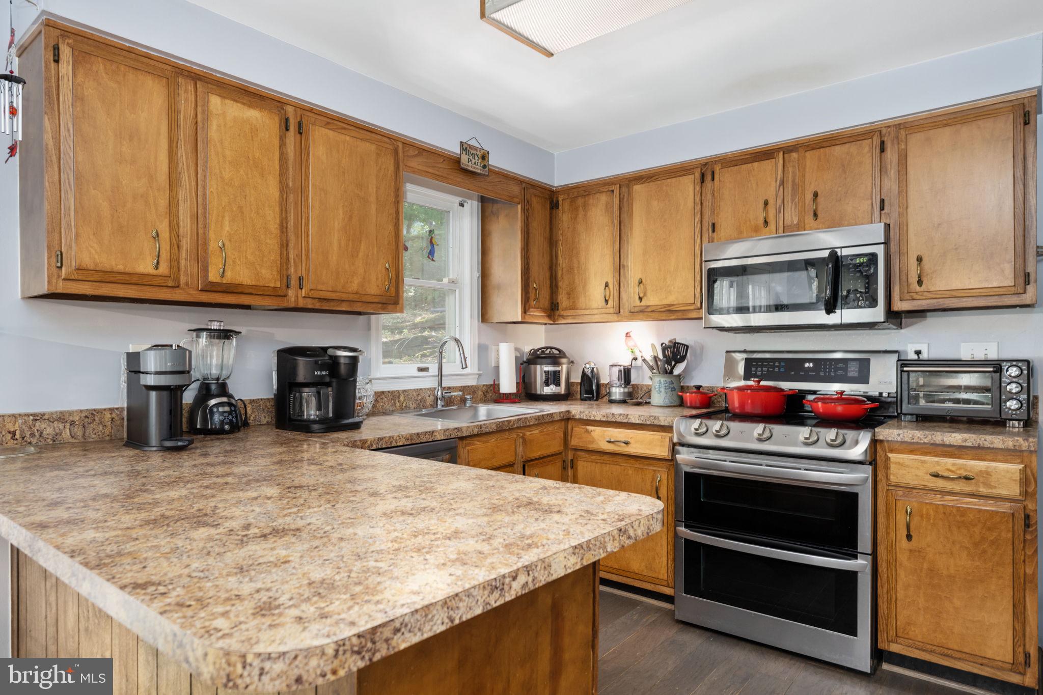 18332 Cato Court Triangle, VA 22172 - Photo 10 of 29