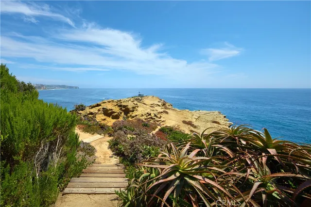 $29,995,000 | 111 South La Senda Drive, Laguna Beach, CA 92651