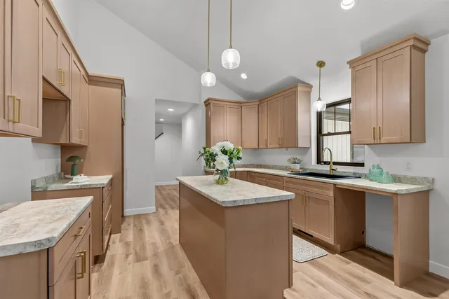 $489,900 | 2849 Ruschfield Drive, Oshkosh, WI 54904